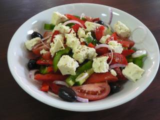  (image: http://www.ultimate-guide-to-greek-food.com/images/plate-of-greek-salad.jpg) 